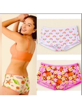 2 Victoria's Secret PINK
Boyshorts panties bundle Pink cotton panties rainbow